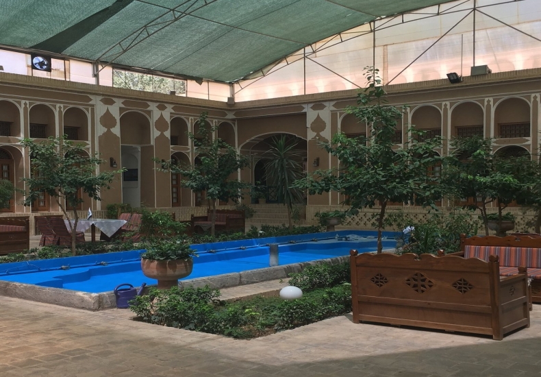 Mozzafar Hotel Yazd
